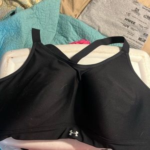 EUC Under Armour Sports Bra